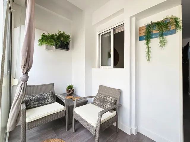 Estudio con licencia turística y piscina a 220 m de la playa en Arenales del Sol — 7