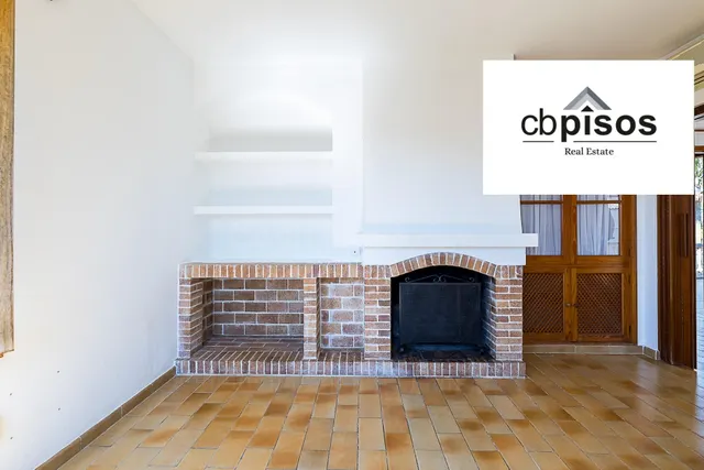 EN VENTA ENCANTADORA VIVIENDA CON JARDÍN, TERRAZ DE 24m2 Y C - foto 3