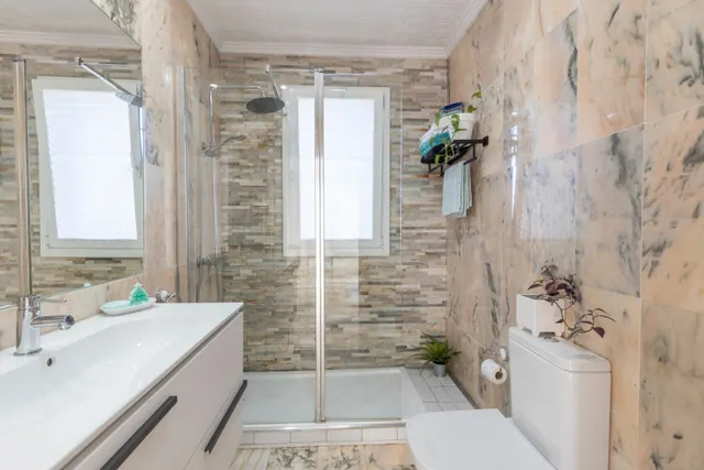 ¡MAGNIFICO CHALET INDEPENDIENTE CON CALIDADES ESPECTACULARES Y PISCINA PRIVADA EN GOJAR! — 42