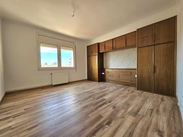 PISO DE 4 habitaciones EN MANRESA — 9