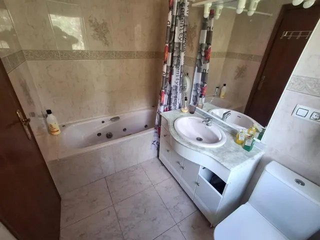 CHALET EN ORIHUELA COSTA CON GRAN PARCELA Y PISCINA PRIVADA — 31