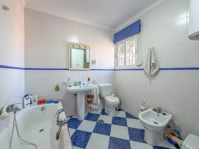 Casa independiente en la entrada de Pinos Genil. (A 10 minutos de Granada) — 22