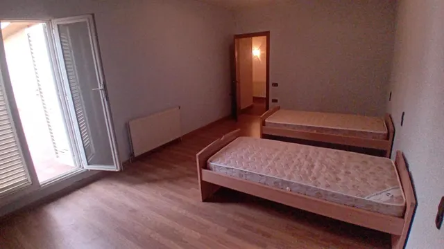 CASA CON AMPLIA TERRAZA EN ALCARRÀS — 13