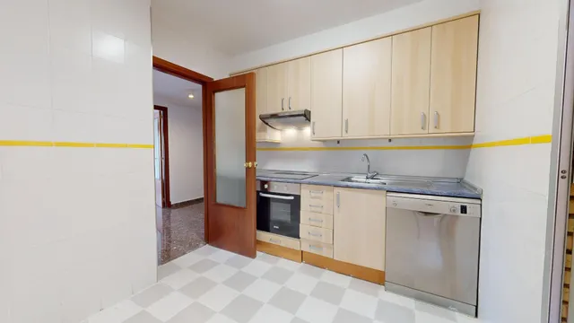 Piso con garaje y trastero parque Miraflores — 8
