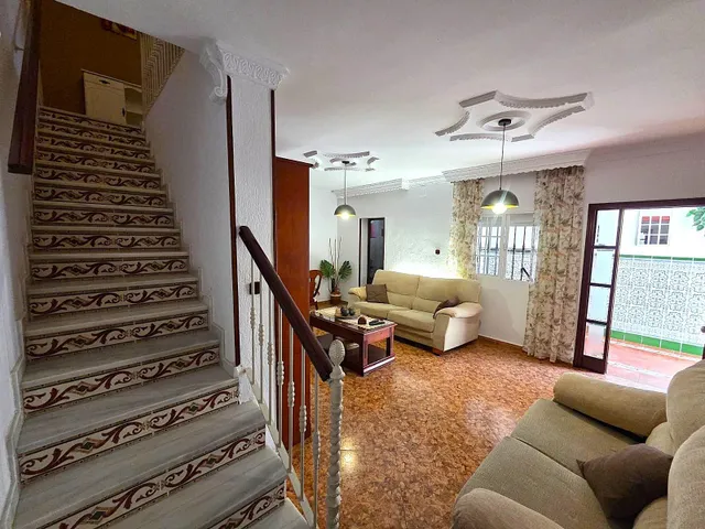 GRAN VIVIENDA CON GARAJE EN CHICLANA DE LA FRONTERA SITUADA EN LA ZONA DEL PILAR — 6