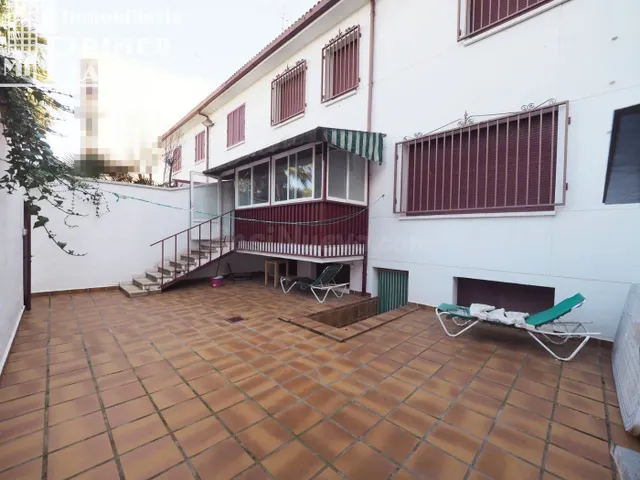 Bajada de precio,adosada en avda D.Antonio Huertas, de 6 dor - foto 4