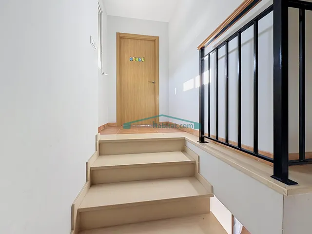 Casa independiente de 275 m2 con piscina, jacuzzi y terrazas en San Antonio de Benagéber — 33