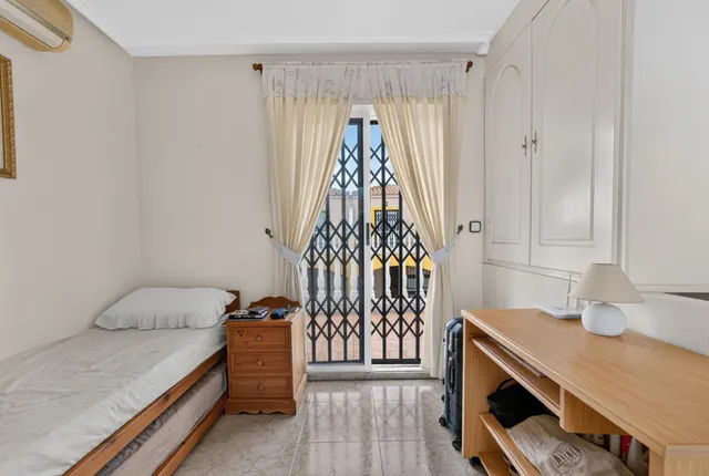 Serena V – Adosado tipo Quad con 3 dormitorios, jardín, piscina comunitaria y parking privado en Los Altos — 26