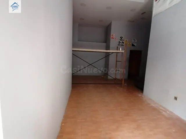 Se vende amplio local comercial a pie de calle en avenida pr - foto 2
