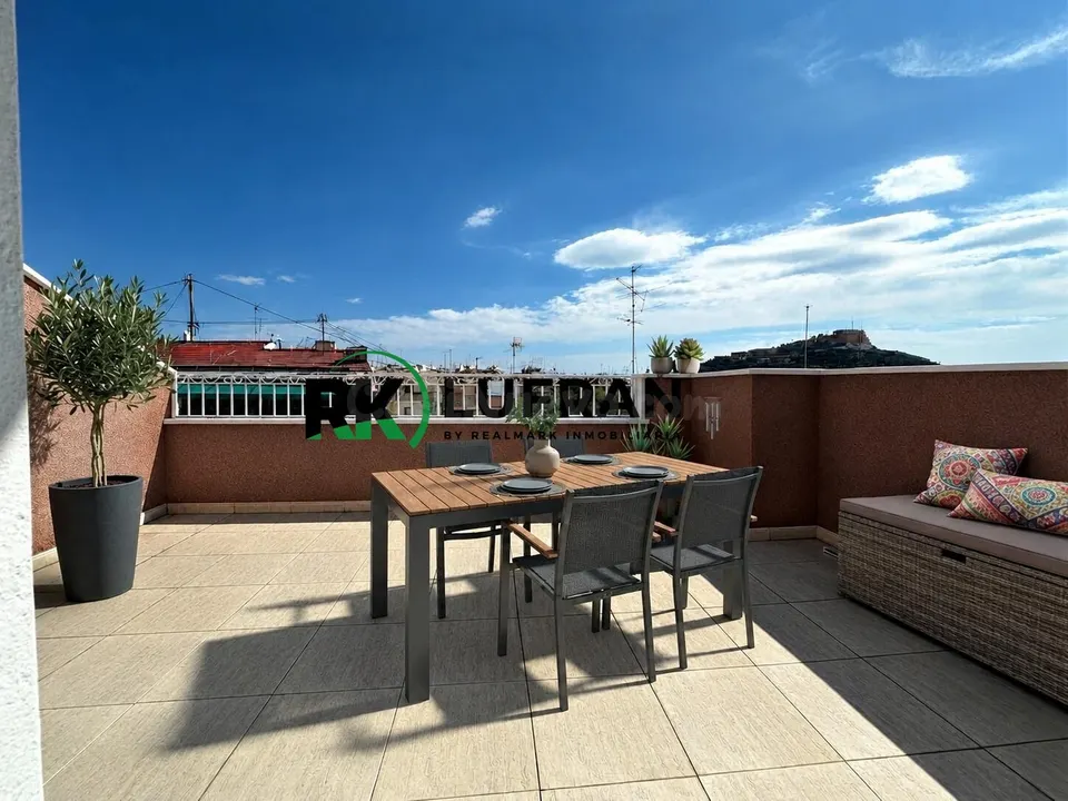 ÁTICO A LA VENTA CON VISTAS AL CASTILLO EN AVENIDA JIJONA - ALICANTE