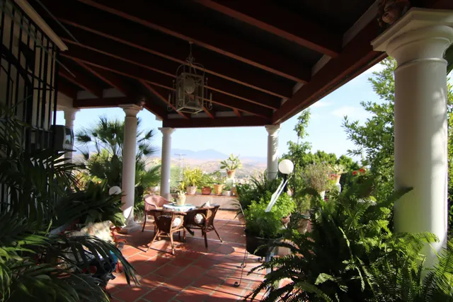 Encantadora casa en venta en Coín – ¡Una joya única con espectaculares vistas! — 30
