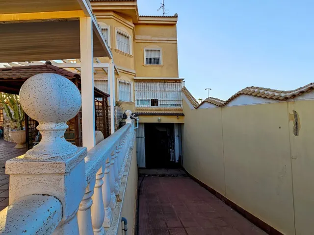 ¡Descubre la Exclusividad y el Lujo Mediterráneo en Esta Impresionante Villa en Esquina - Torrevieja — 20