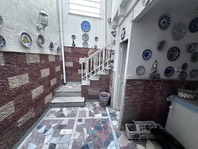 Oportunidad en Monóvar: amplia casa de 4 habitaciones y 2 ba