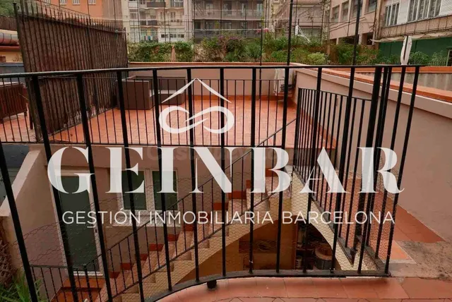 PISO CON TERRAZA DE 25 M2 Y SALA POLIVALENTE DE 21 M2 EN L’ANTIGA ESQUERRA DE L’EIXAMPLE — 4