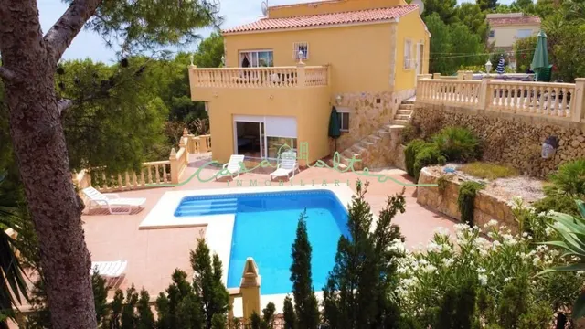 Villa en urbanización de la Nucia! - foto 4