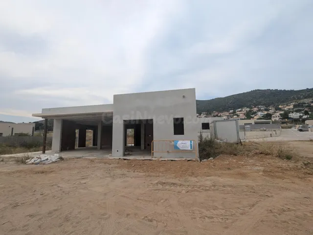 Estructura en construcción con vistas impresionantes en Mas  - foto 2
