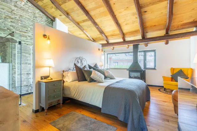 CASA CON ENCANTO EN LUGO — 21