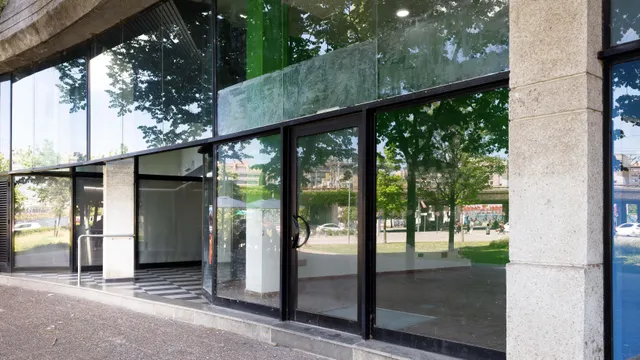 Local comercial 45m² en alquiler - Sant Narcís - Pl. Europa - foto 2