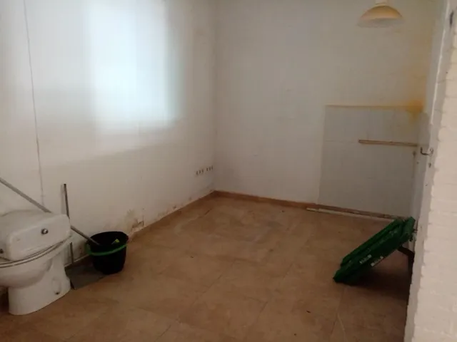 LOCAL COMERCIAL EN EL CORAZÓN DE ESTEPONA — A 100 M DE LA PLAZA CENTRAL — 11