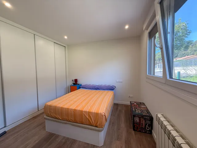 CASA SEMINUEVA CON GRAN PARCELA Y MUCHAS POSIBILIDADES — 29