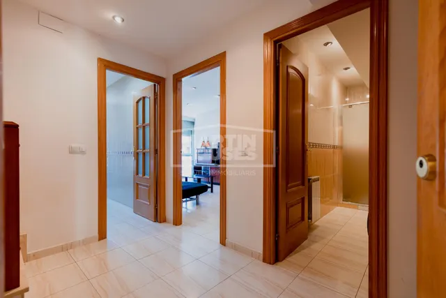 Dúplex de 3 habitaciones en el centro de La Seu d'Urgell — 12