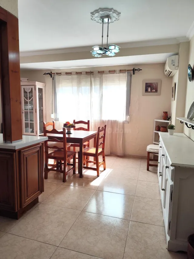 FANTASTICO PISO CON PLAZA DE GARAJE EN ZONA VIRGEN DE LA PAL