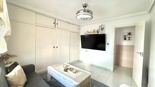 CUARTO PISO CON ASCENSOR - 4 habitaciones - VIRGEN DEL REMEDIO — 16