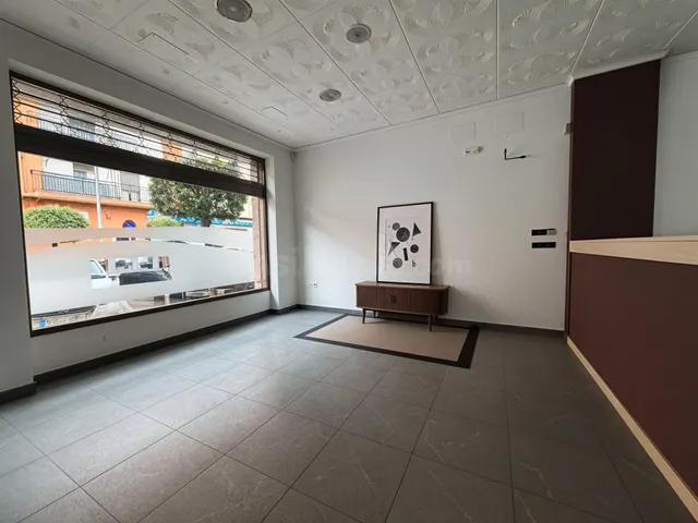 Espectacular Local de 100m2 en Av. José Vidal Canet: El Cuar - foto 3