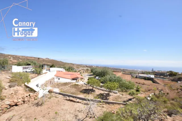 Finca con Casa con 5053 m2 de terreno con vistas al mar en v - foto 2