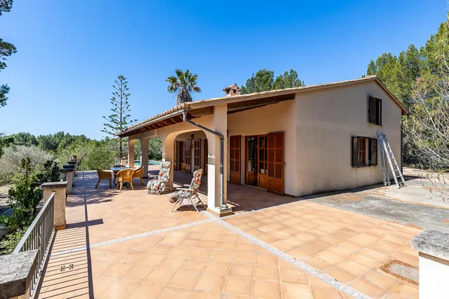 SE VENDE FANTASTICA FINCA RÚSTICA CON 35.000M2 DE TERRENO EN CALVIÀ — 29