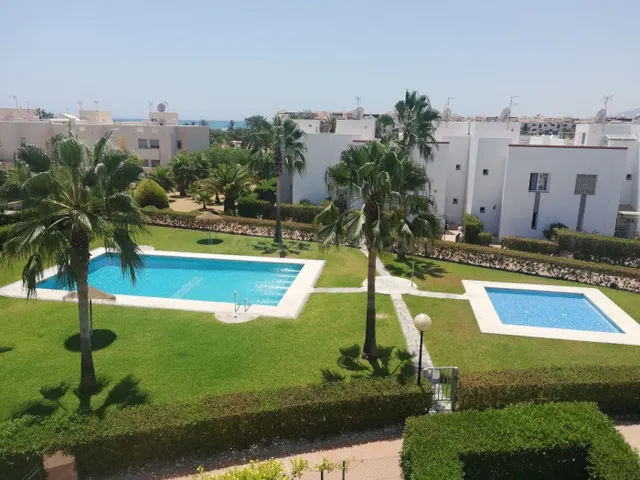 Piso de 2 dormitorio en primera linea en el Playazo - foto 2
