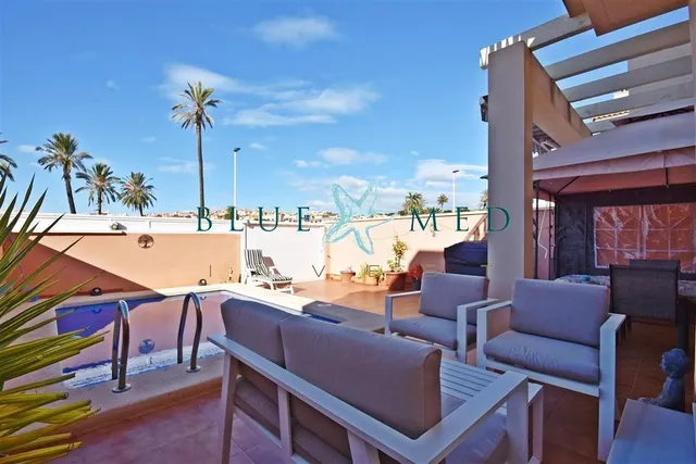 EXCLUSIVO CHALET CON VISTAS AL MAR Y PISCINA PROPIA EN EL AL - foto 3