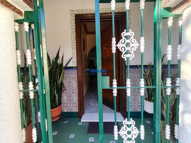 Casa mata en una sola planta con amplio garaje y precioso patio andaluz en el tomillar — 45