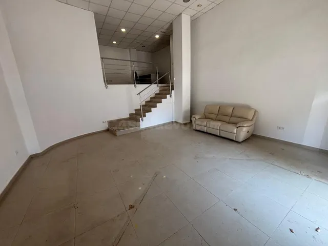 ALQUILA PLANTA BAJA EN BENETÚSSER – ZONA PLAZA DE LA CHAPA - foto 2