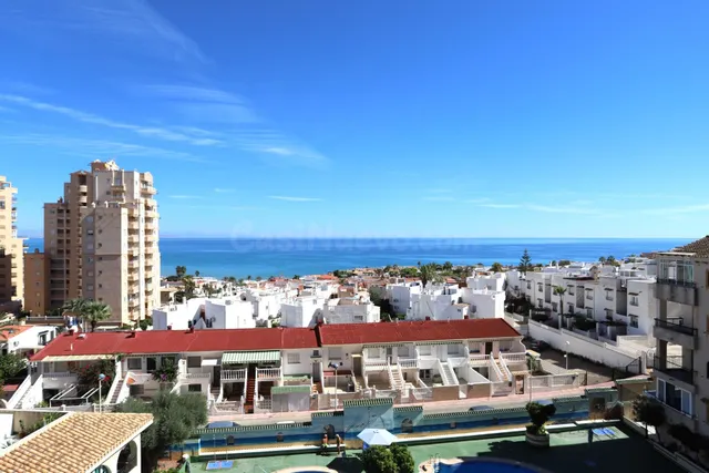 Estudio con Vistas Despejadas al Mar, Piscina y a 400 m de L - foto 2