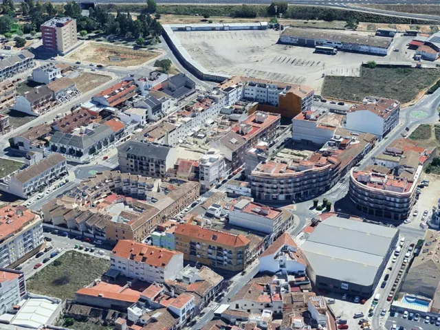 OPORTUNIDAD ÚNICA EN GANDÍA: Local Comercial de 109m2 con Al - foto 5