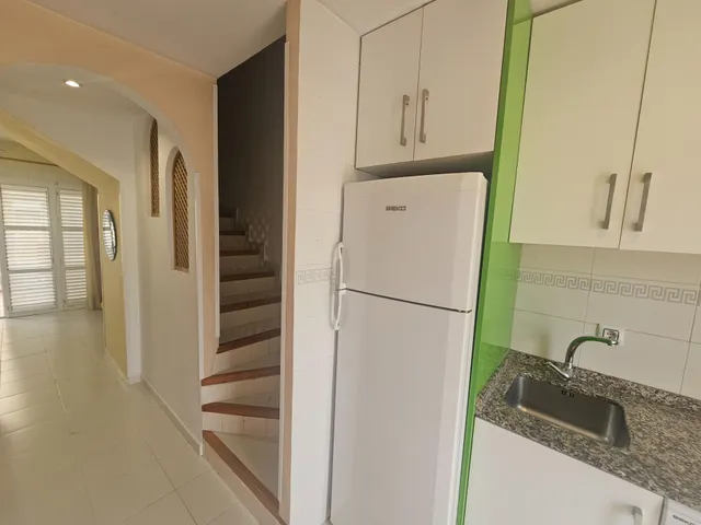 DÚPLEX CON 3 DORMITORIOS, GARAJE Y PATIOS A 700 METROS DE LA PLAYA – SANTIAGO DE LA RIBERA — 6