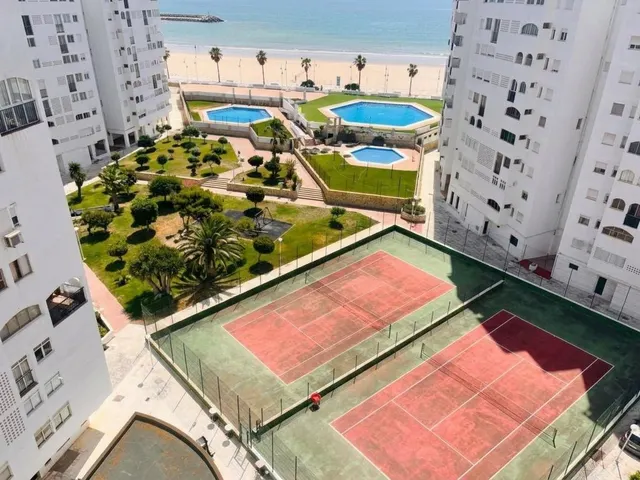 Espectacular 6ª planta con vistas al mar, terraza, garaje y piscina – Alquiler Temporada Escolar Valdelagrana El Puerto de Santa Maria — 19