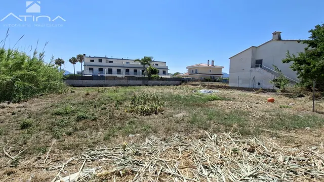 Parcela urbanística en venta en la Playa de Daimús de 1.073 