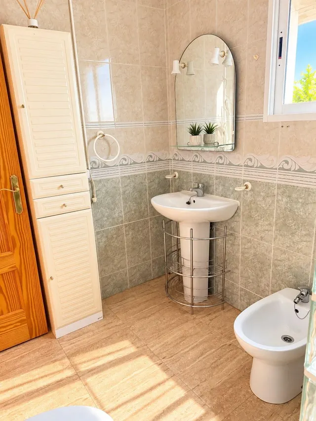Chalet con piscina privada y parcela — 14