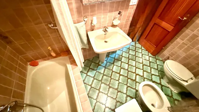 Piso Amplio y Luminoso en el Corazón de la Ciudad 3 habitaciones grandes balcones y garaje para coche pequeño — 32
