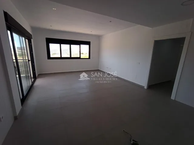 Se vende Villa con piscina en Cañada de la Leña — 18