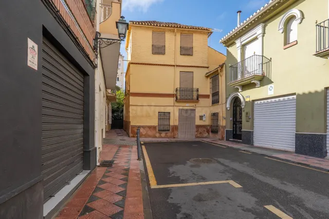 Terreno en pleno centro de Armilla - foto 4