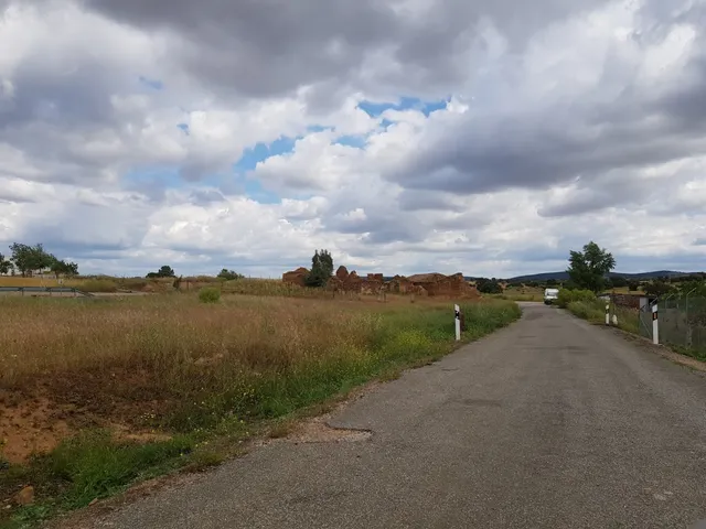 PARCELA RÚSTICA DE 2357 M2 A LA VENTA — 2