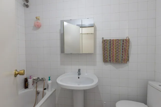 CASA EN VENTA EN GUADIX – ZONA MERCADONA — 18