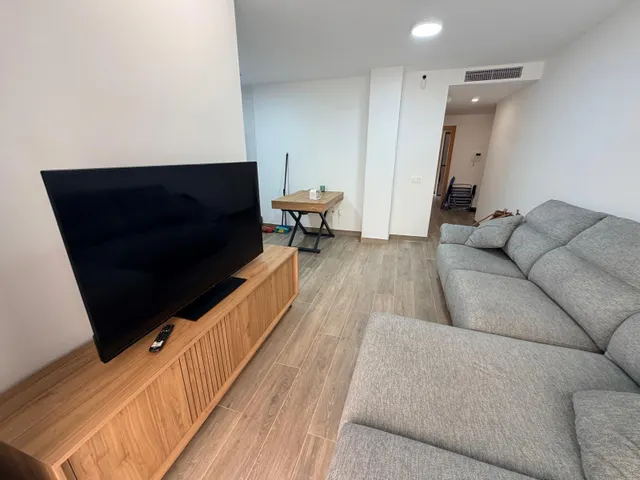 ¡Abre la puerta a tu nuevo hogar! Amplia terraza, garaje y totalmente amueblado — 24