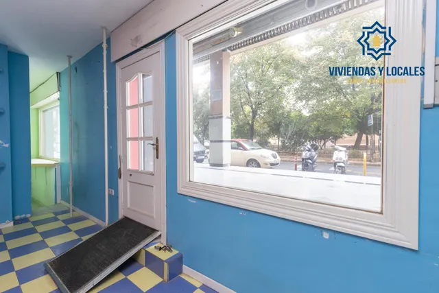 Local comercial en venta en calle agustina de aragón — 9