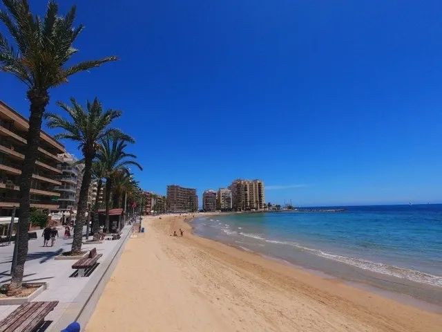MODERNIO ESTUDIO CON TERRAZA Y PISCINA PLAYA DEL CURA — 16