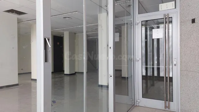Local comercial 426m² en venta - Marbella — 2