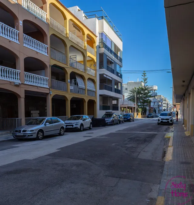 Vivienda SIN ASCENSOR de cuatro dormitorios en segunda línea de playa — 35